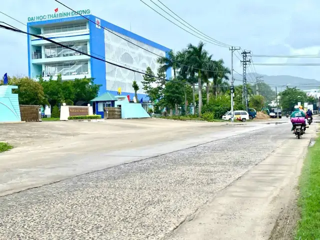 Bán Lô Đất Tại Phố Biển Nha Trang, Đường Rộng 20 Mét ⚡ Vị Trí Đắc Địa, Ngay Mặt Tiền Mai Thị Dõng