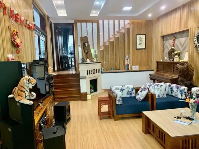 Biệt Thự Sân Vườn Cần Sang Nhượng  - Gần Trường Skyline - Khu Biệt Thự Thăng Long - Giá 19 Tỷ
