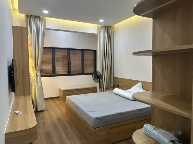 Bán Nhà Đẹp 2 Tầng Mặt Tiền Đường Nguyễn Hữu Huân - Giá 11 Tỷ