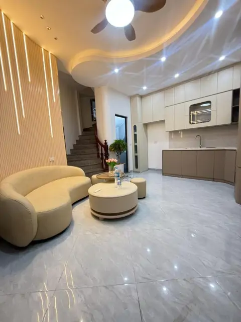 Bán Nhà Mặt Ngõ Kinh Doanh Đỉnh Cao, Thịnh Quang, Đống Đa - 5 Tầng, Có Thang Máy
