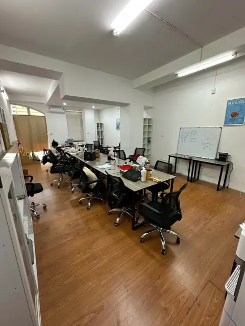 Cho Thuê Ngôi Nhà Mặt Phố Hoàng Sâm, Cầu Giấy. Dt 47M2 , Mt 5M, 9 Triệu/tháng. Lh: 0916109086