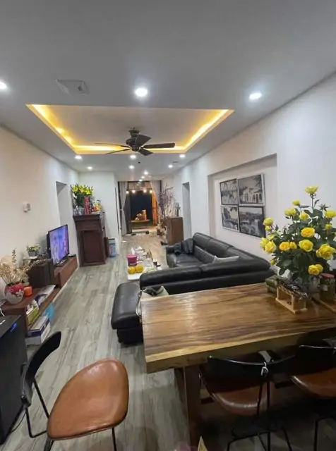 Bán Tt Đống Đa - Ô Tô Đỗ Cửa - Dt Sổ Hiếm - Dt Sử Dụng 150M2 - Tầm Tiền Cạnh Tranh Nhà Đất