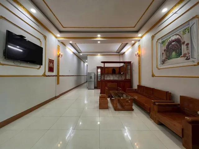 75. Cho Thuê Nhà 180M2 Full Nội Thất Cạnh Đh Fpt, Cần Thơ