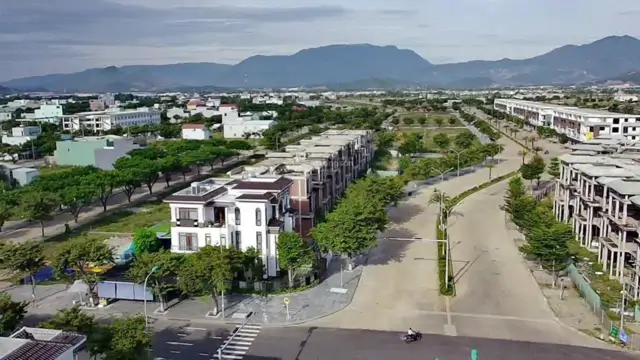 Bán Đất Thổ Cư 250M2 Đường Nguyễn Tất Thành, Liên Chiểu, Đà Nẵng. Giá 8 Tỷ, Sổ Đỏ, Hướng Đông Nam