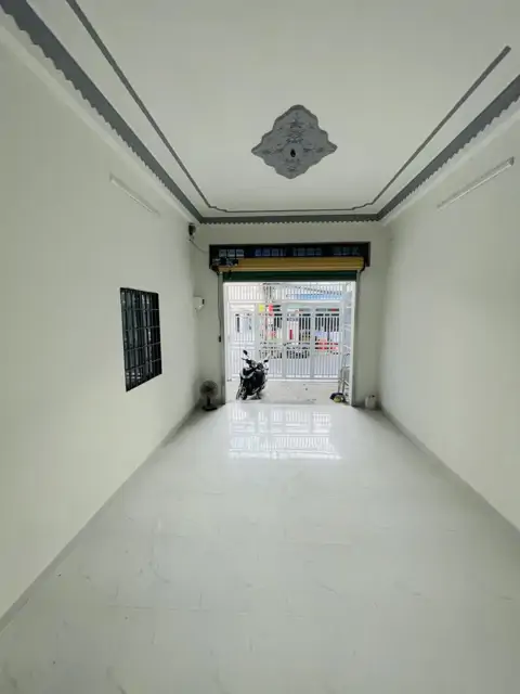  Giảm Sốc 800 Triệu! Nhà Mặt Tiền Dĩ An Chỉ 8,2 Tỷ