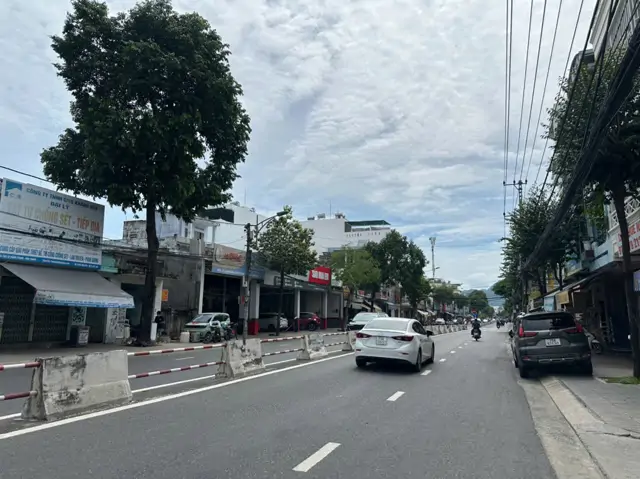 Mặt Tiền Lê Hồng Phong - Nha Trangdt 340M2 Ngang 12,5M Giá 103 Tr/m2 Mọi Thông Tin Chi Tiết Vui