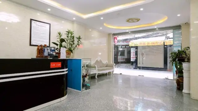 Bán Tào Khách Sạn 7 Tầng Phố Giáp Bát- Hoàng Mai 102M2 31.5 Tỷ