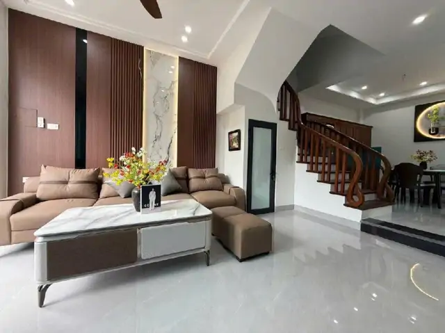 Lô Góc- Kinh Doanh, Ô Tô Tránh Thượng Cát, Nhà 5 Tầng Thang Máy Diện Tích 42 M2 Giá Nhỉnh 7 Tỷ