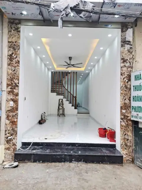 Bán 50M2 Nhà Mặt Phố Hoàng Quốc Việt, Kinh Doanh, 2 Thoáng Giá 12 ,5 Tỷ