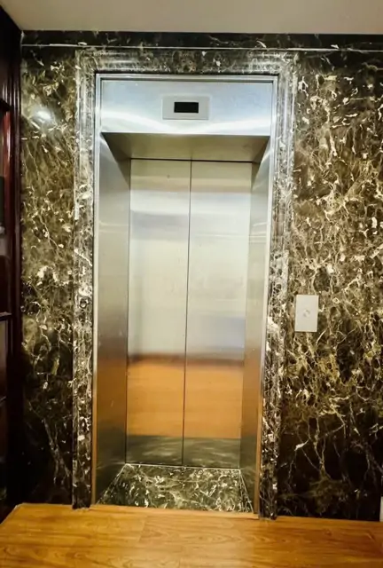 Cho Thuê Nhà, 275M2_ 6T; Huỳnh Thúc Kháng, Nguyên Hồng, Vũ Ngọc Phan