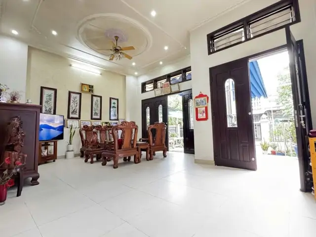 H2243 - Biệt Thự Góc 2 Mặt Tiền