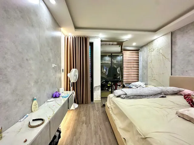 Chính Chủ Cần Bán Nhà Ngõ Khúc Hạo – Ô Tô Đỗ Cửa – Full Nội Thất