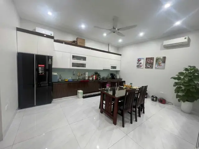 Cho Thuê Gấp Giá Rẻ Mặt Phố Hoàng Hoa Thám 88M, Tầng 2, Mặt Tiền 4.2M, 9 Tr/th Ba Đình