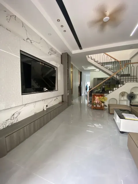 Bán Nhà Đẹp 2 Tầng Lầu Tại Kp4,P.trảng Dài,Shr Đường 2 Ô Tô Thông Thoáng,Giá Rẻ