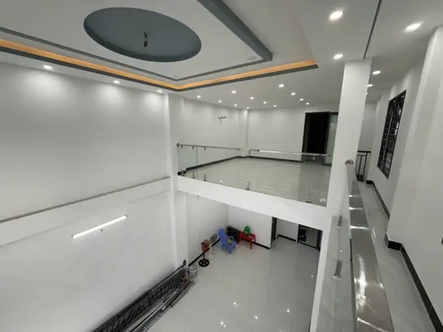 Cho Thuê Mặt Bằng Kinh Doanh 2 Mặt Tiền Hồng Bàng, Quận 6 – Có Gác Lửng Rộng