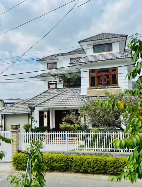 Biệt Thự Sân Vườn Cao Cấp – Gara 4 Ô Tô – View Đẹp Giữa Lòng Đà Lạt