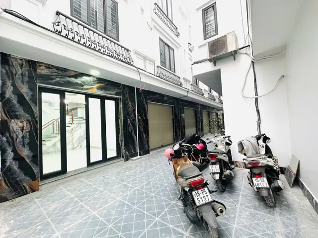 Nhà Mới 3,5 Tầng – Ô Tô Đỗ Cửa – Giá 3,55 Tỷ