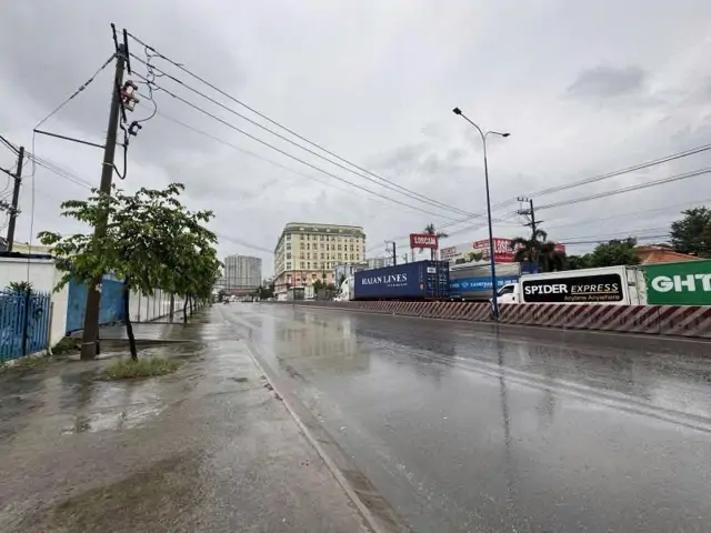 Bán Nhà + Kho Xưởng, Mặt Tiền Độc Lập, P.dĩ An, 1900M2 (24X81m), 4 Tầng, Chỉ 32 Tỷ