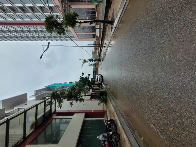 Bán Nhà Ngọc Thụy 110M2- 6 Tầng- Vỉa Hè, Oto Tránh- Kinh Doanh- 33.X Tỷ