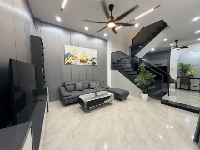 ► Gần Mt Tiểu La, Ô Tô Đậu Gần Nhà, 51M2, Ngang 4.5M, 3 Tầng Mới, 3Pn, 5.X Tỷ