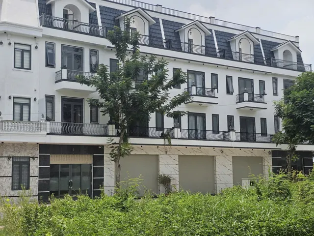 Chính Chủ Bán Lô Đất Đẹp, Vuông Vức, Mặt Tiền Đường Nhựa 10M Tại Khu Đô Thị Five Star Eco City