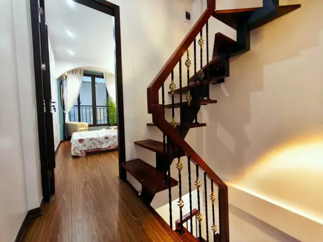 Hiếm! Phân Lô Núi Trúc – Ô Tô Đỗ Cửa – 7 Tầng – Ở + Kinh Doanh – Chỉ 8.6 Tỷ