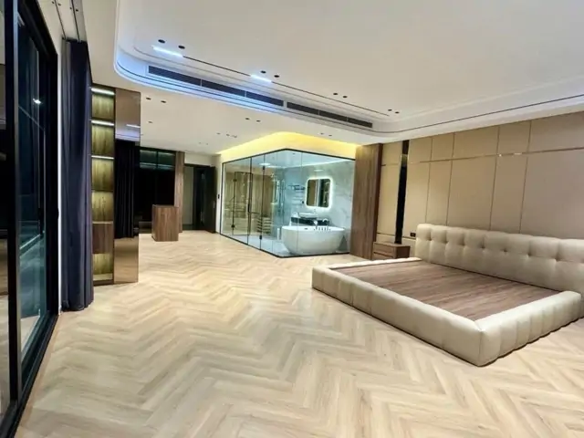 Bán Nhà Ngọc Thụy 100M2, 7 Tầng Thang Máy- Gara Ô Tô- 2X Tỷ