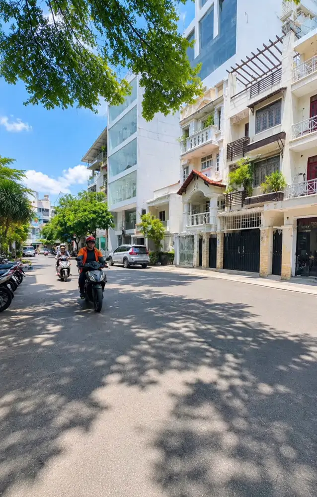 Kết Nối Vàng Cmt8 - 6 Tầng Kiên Cố - Đường Nhựa 12M Thênh Thang - Sát Công Viên