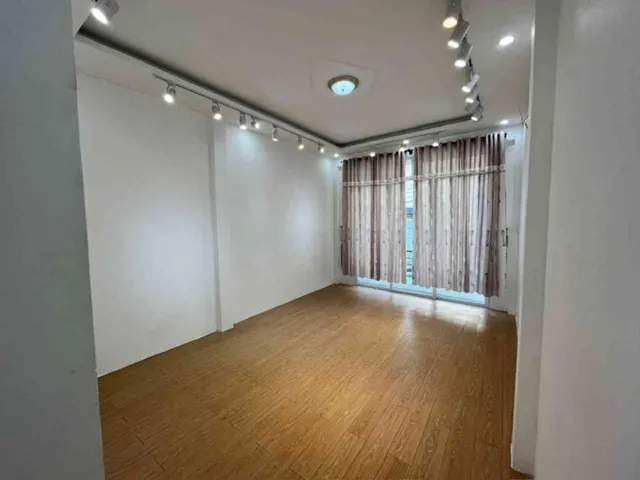 Bán Nhà Nguyễn Bặc 24M2, Ngang 4M, 3 Tầng, Lô Góc Kinh Doanh, Giá 6.05 Tỷ