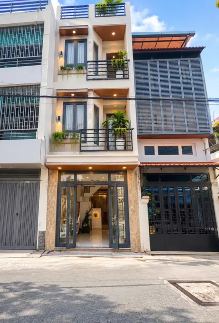 Nhà Đẹp Hẻm Xe Tải Thông Âu Cơ Tân Bình - 4 Tầng - 42M² - An Cư Đắc Địa