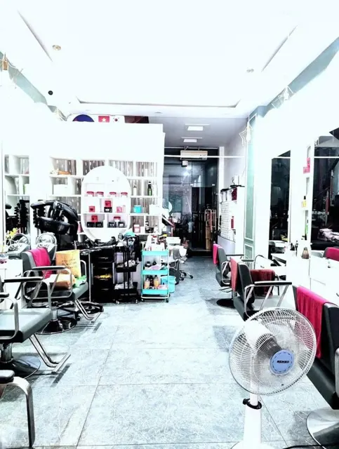 Bán Nhà Mặt Tiền Bàu Cát - Gần Chợ Võ Thành Trang, 4X18m, 2 Tầng - Hđt 20 Tr, 13,6 Tỷ
