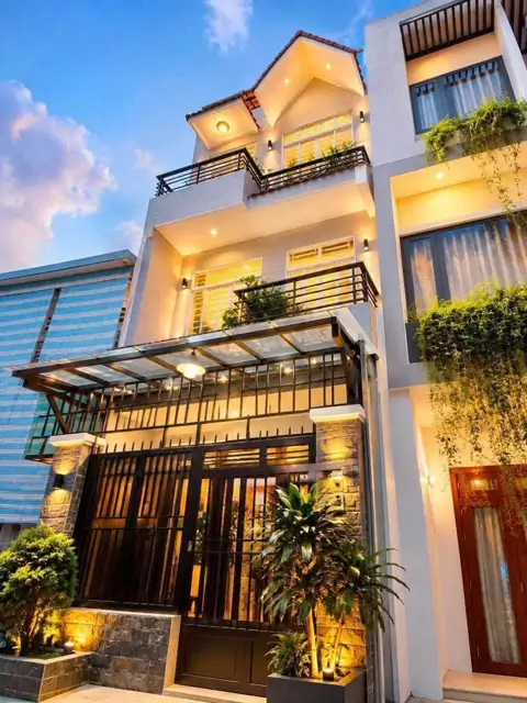 Huỳnh Tịnh Của – Q3 Giáp Q1 45M² 4 Tầng 5Pn