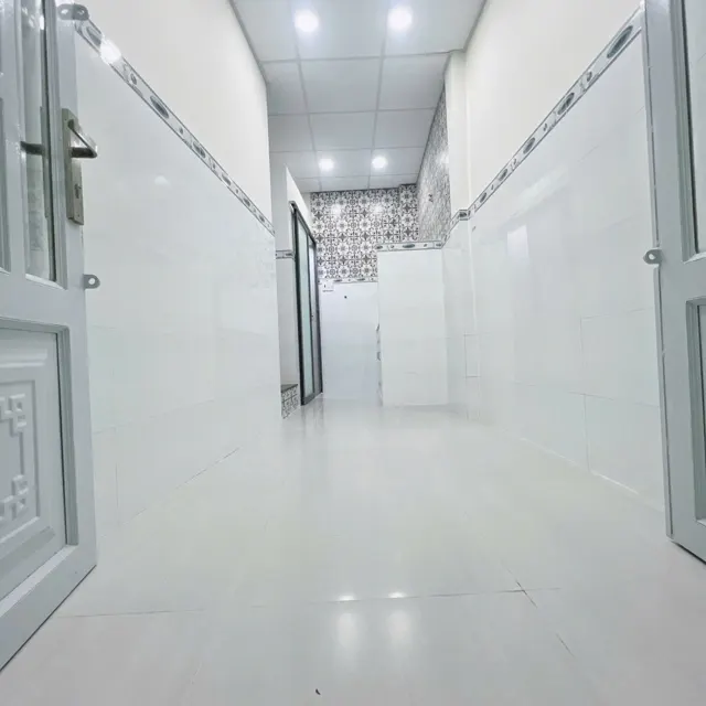 Sát Mặt Tiền Q 4 Nhà Mới Đẹpchỉ 1 Tỷ