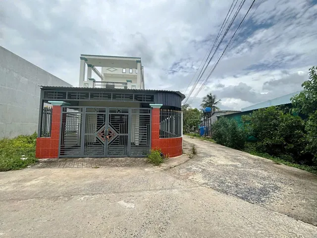 Cần Bán 327M2 Nhà 1 Tấm Ngay Góc 2 Mặt Tiền Đường Xe Hơi