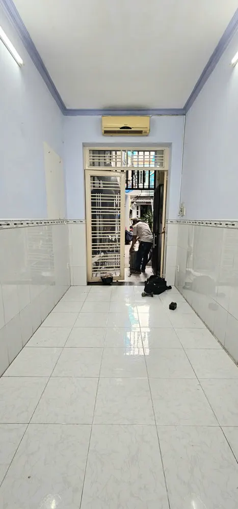 Bán Nhà Rẻ Đẹp Có 2 Tỷ Q4 Hẻm 4M