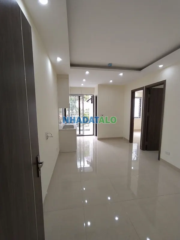 Chính Chủ Bán Ccmn Nguyễn Khánh Toàn 600Tr Căn 30 50M2 Oto Đỗ Cửa Full Nội Thất