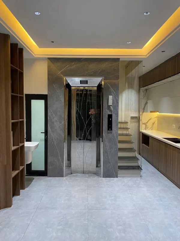 Ngô Thì Sỹ - Hà Đông: 5 Tầng, Thang Máy, Nội Thất Luxury, Ô Tô Đỗ Cửa