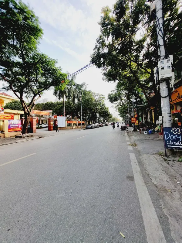 Lê Hồng Phong, Hà Đông: Oto Đỗ Cửa, 5 Tầng Thang Máy - Vị Trí Độc Tôn