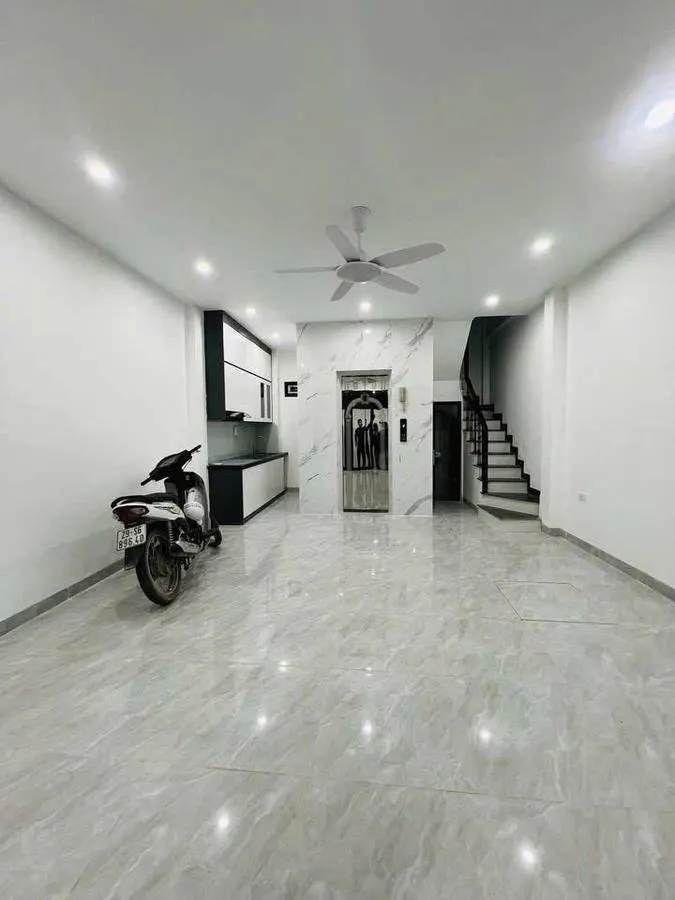 Bán Nhà Ngoc Hà - Ba Đình 40m2 x 5 Tầng, Mặt Tiền 4.6m - Nhà Đẹp, Thang Máy, Sổ Đỏ
