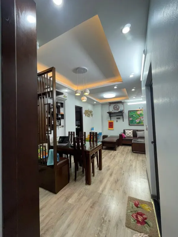 Bán chung cư Nam Trung Yên 70m2 - 2PN, 2VS - Vị trí trung tâm, thoáng sáng - Giá: 5 tỷ