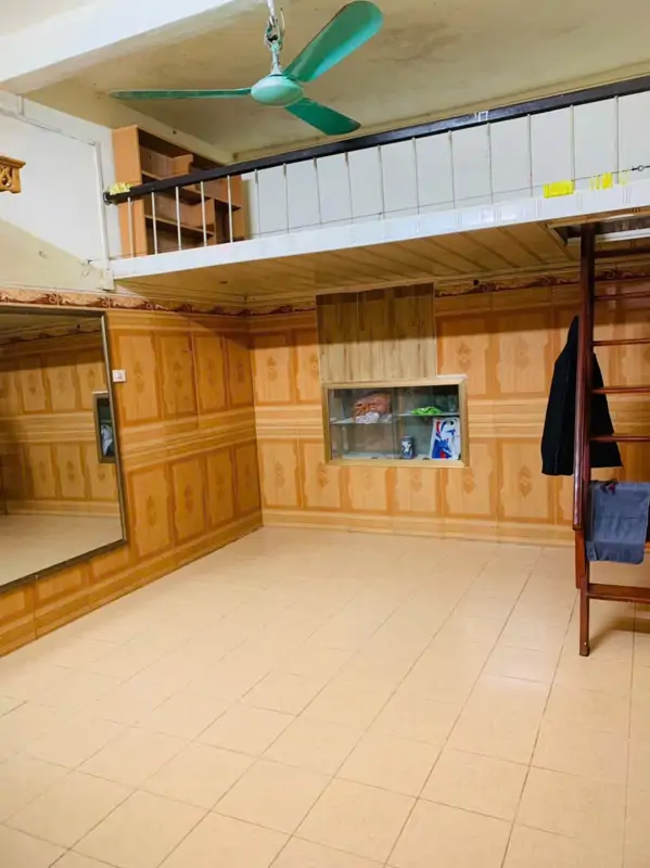 Cho Thuê Nhà Tập Thể 21m2 Phố Lý Nam Đế - Giá 4 Triệu/Tháng - ảnh 1