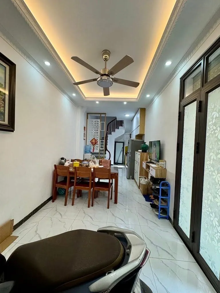 Bán nhà ngõ Hòa Bình, Minh Khai: Dân xây, Full Nội Thất, 10m Ô Tô