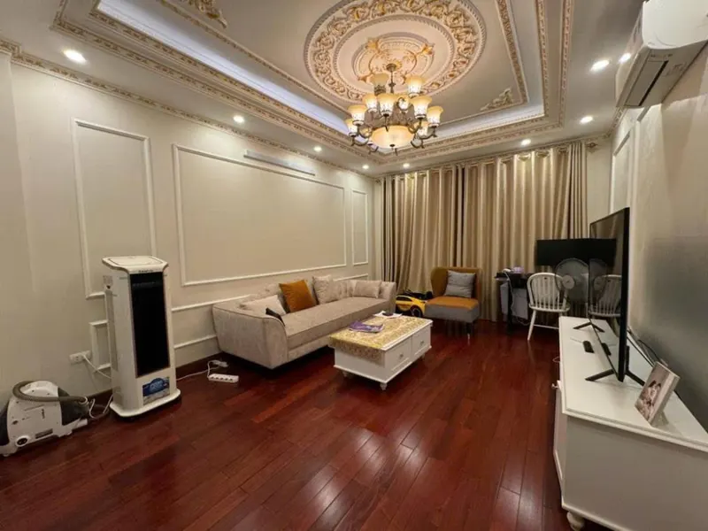 Nhà Mặt Phố Vạn Phúc 130m² - Vỉa Hè Rộng, Kinh Doanh Sầm Uất
