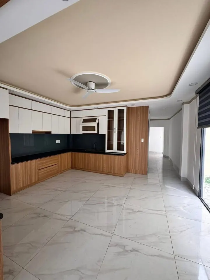 Bán Nhà Mặt Tiền Củ Chi: 1 Trệt 1 Lầu, 126m2, SHR - Vị Trí Đắc Địa