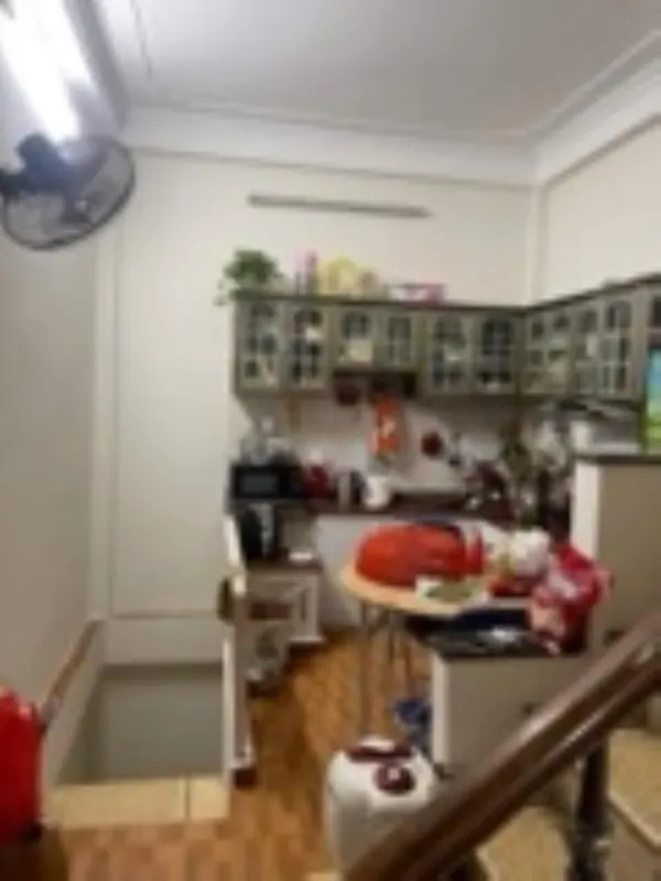 Bán nhà Lạc Long Quân - Gần Chợ, Ô Tô Đỗ Cửa, Giá Tốt
