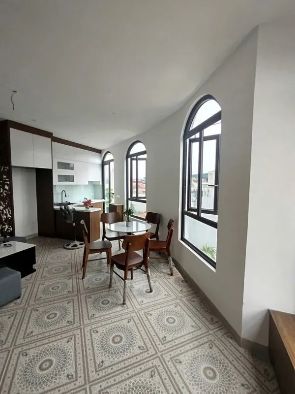 Nhà 6 Tầng, Có Thang Máy, Ô Tô Đỗ Trong Nhà - Ngọc Thuỵ