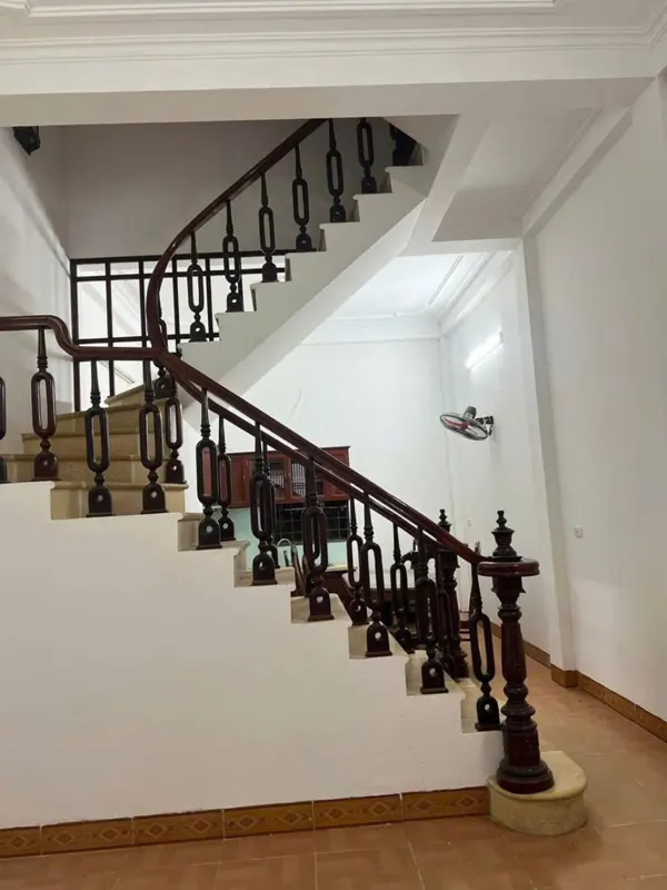 Bán nhà Vĩnh Hưng - Ô tô vào nhà - Giá 8.3 tỷ (Giảm 160tr)