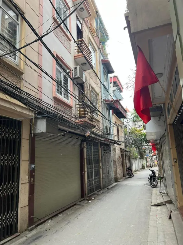 Bán Nhà Phố Trương Định, Hoàng Mai: 41m2, 5 Tầng, Giá 8.8 Tỷ - Vị Trí Đắc Địa