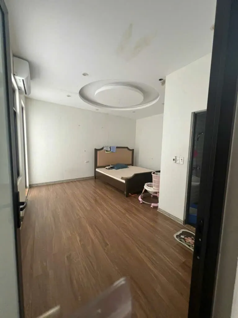 Đội Cấn - 40m2 x 3 Tầng - Ngõ Nông, Sáng Đẹp - Giá Tốt