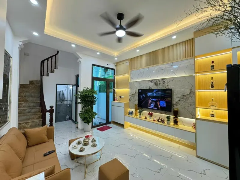 Siêu phẩm Nhà Đẹp Hoàng Mai - Full Nội Thất - Ô Tô Đỗ Cửa - Giá Tốt